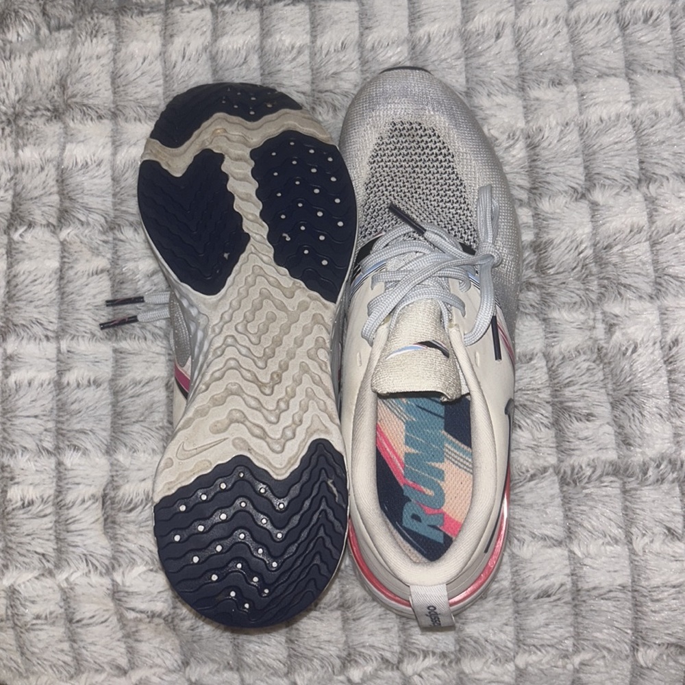 Nike Odyssey React - image 5